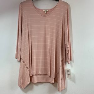 NWT Como Blu Light Pink White Striped Shark Bite 3/4 Sleeve Top